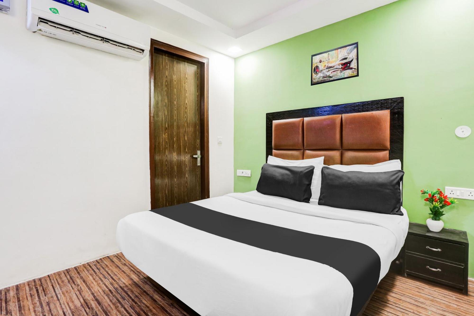 Super Hotel O Rohini Sector 20 Formerly Yellow Saffron Delhi  Buitenkant foto