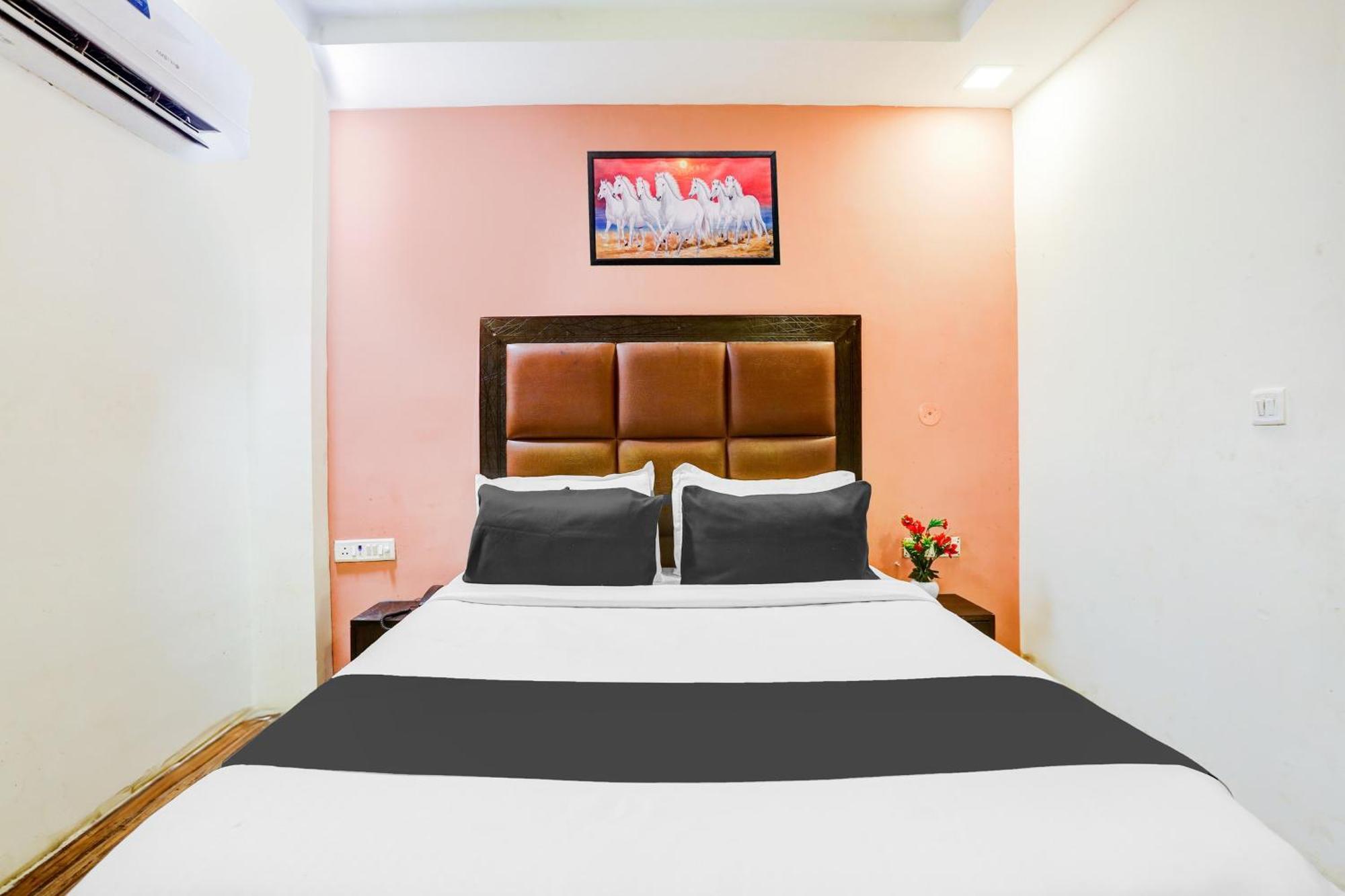 Super Hotel O Rohini Sector 20 Formerly Yellow Saffron Delhi  Buitenkant foto